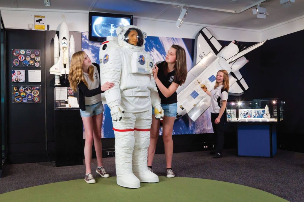 astronaut statue