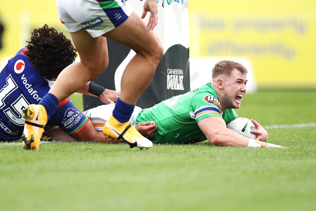 CANBERRA, AUSTRALIA - SEPTEMBER 20: Hudson Young of the Raiders celebrates scoring a try during the round 19 NRL match between the Canberra Raiders and the New Zealand Warriors at GIO Stadium on September 20, 2020 in Canberra, Australia. (Photo by Cameron Spencer/Getty Images)