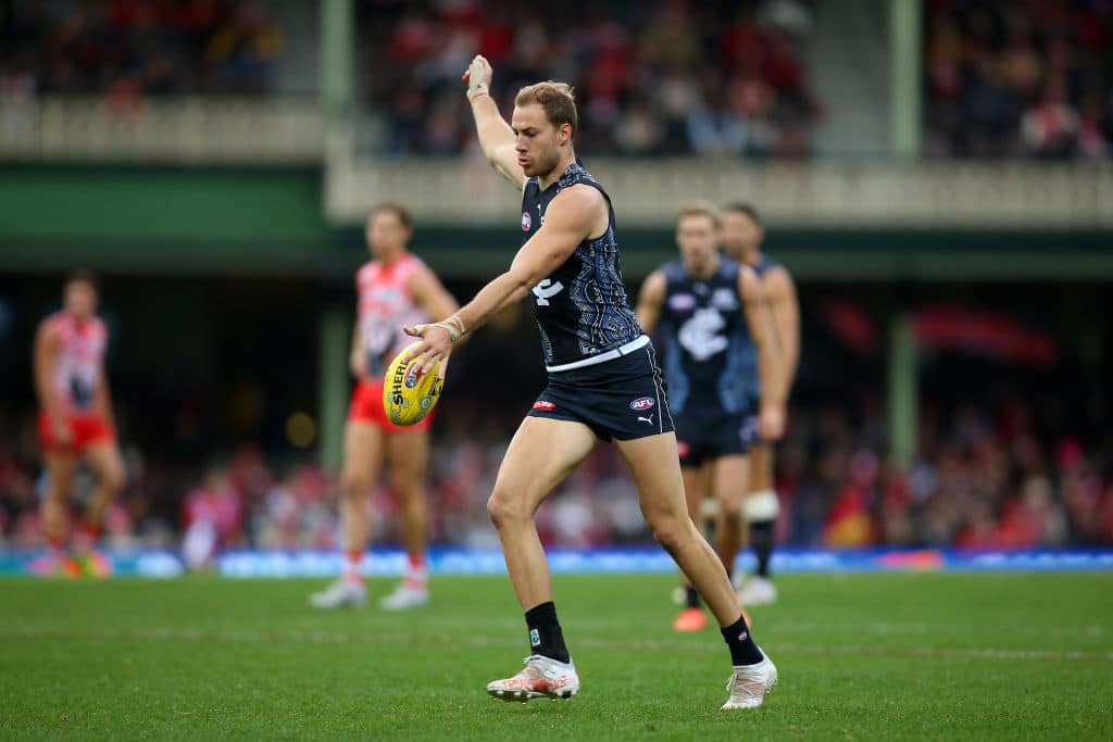 SYDNEY, AUSTRALIA - MAY 30: Harry McKay of the Blues kicks during the round 11 AFL match between the Sydney Swans and the Carlton Blues at Sydney Cricket Ground on May 30, 2021 in Sydney, Australia. (Photo by Jason McCawley/AFL Photos/via Getty Images)