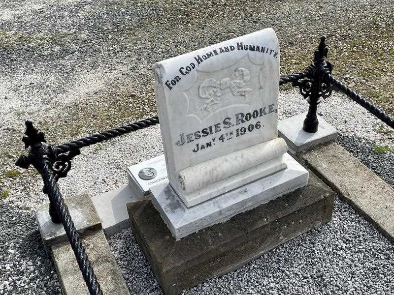 the restored grave of Australian suffragette Jessie Spinks Rooke at Wivenhoe Cemetery in Burnie, Tasmania