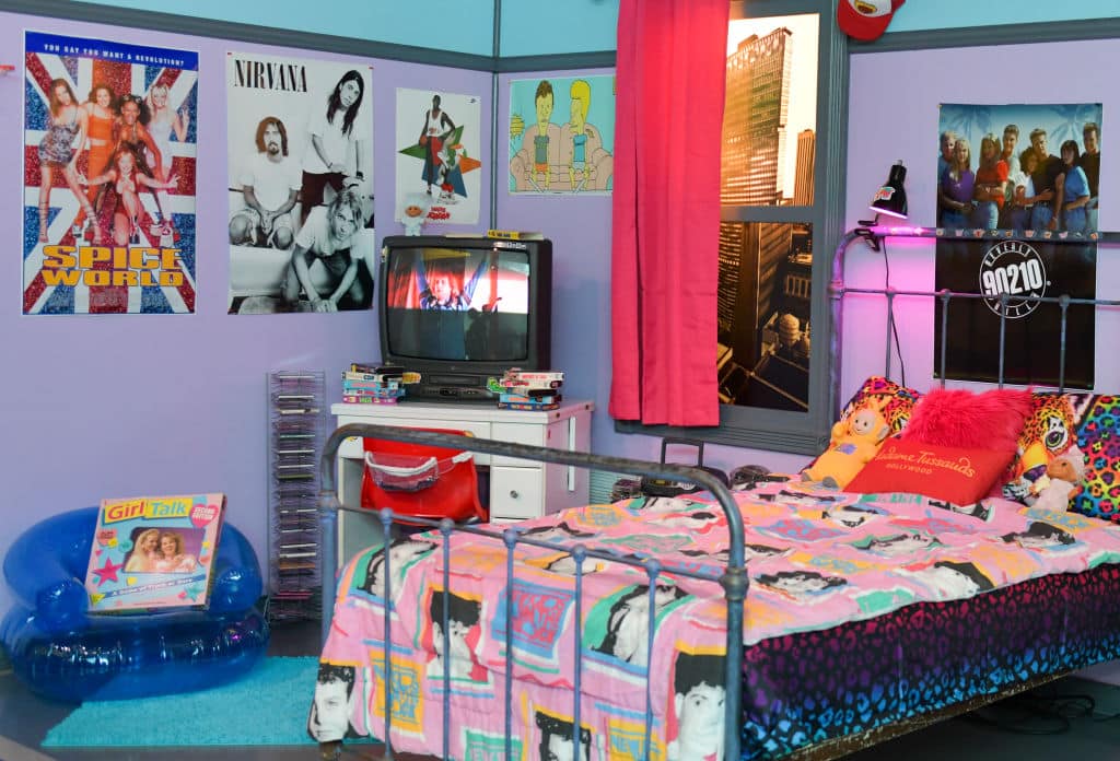 Feel all the childhood nostalgia with these retro bedroom ...