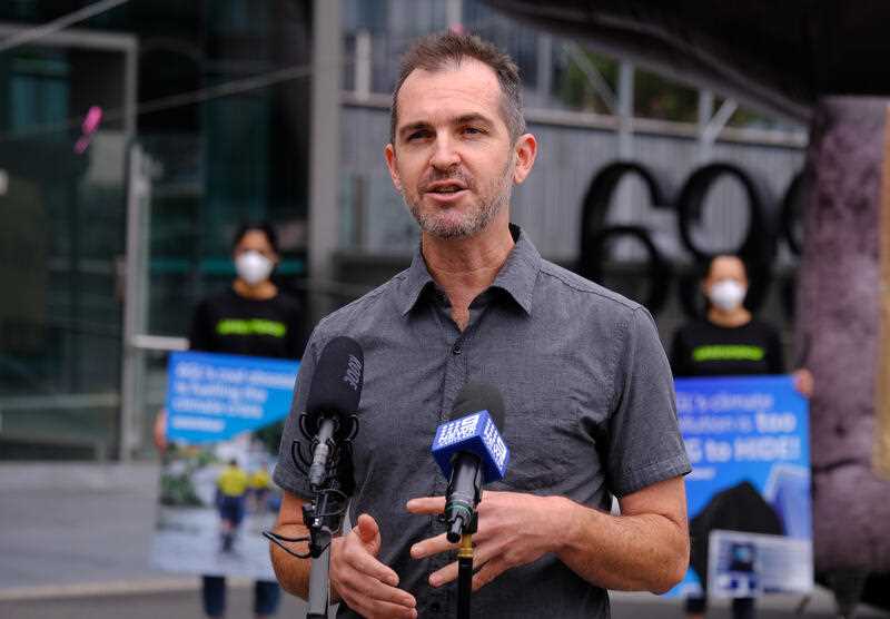 Senior Campaigner at Greenpeace Australia Glenn Walker speaks to media