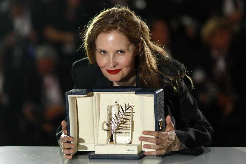 French director Justine Triet winner of the Palme d'Or for the film 'Anatomie d'une Chute' (Anatomy of a Fall), poses during the Award Winners' photocall at the Closing Ceremony of the 76th annual Cannes Film Festival, in Cannes, France, 27 May 2023