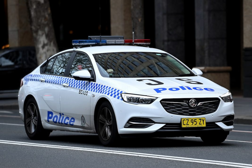 Police fire shots at car during pursuit through Sydney