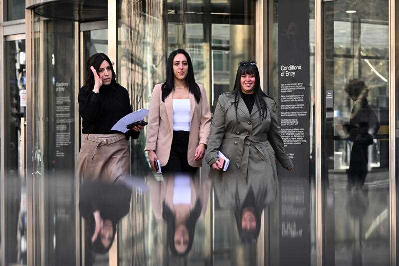 3 adult sisters (L-R) Nicole Meyer, Elly Sapper and Dassi Erlich leave the Victorian County Court in Melbourne