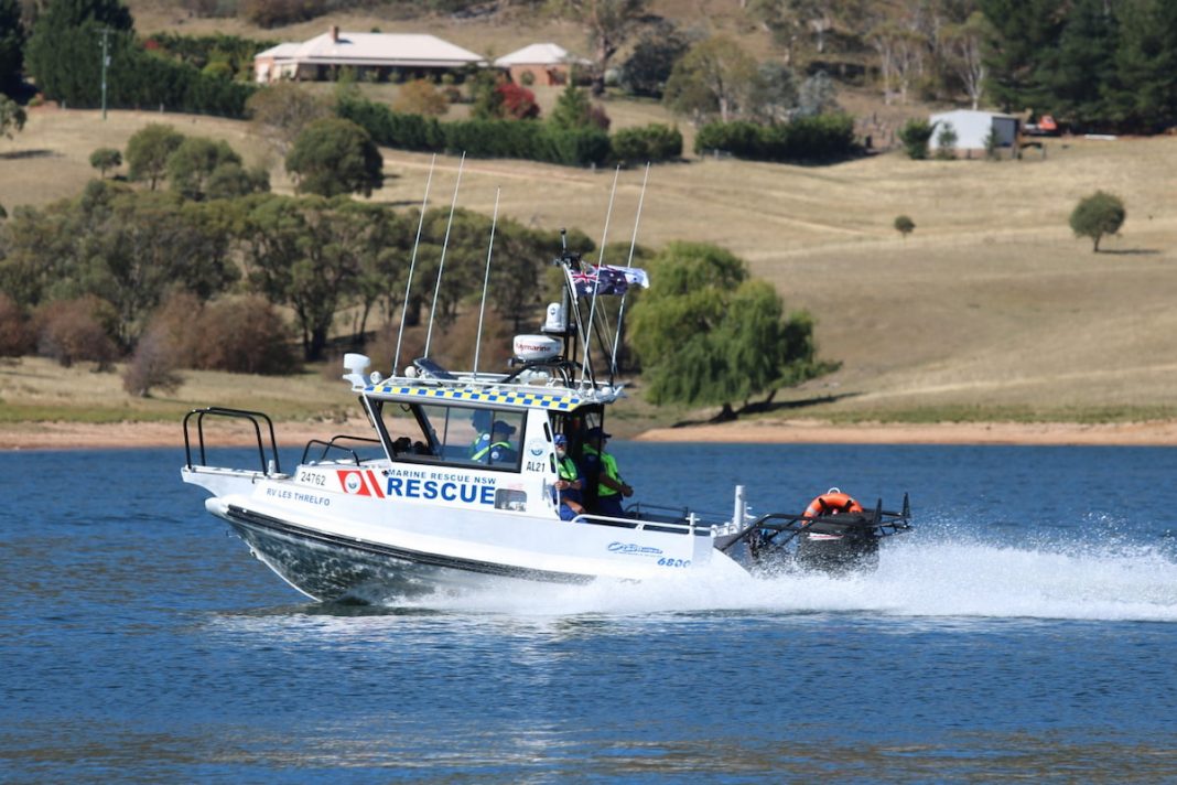 Marine Rescue NSW volunteers on board Alpine Lakes 21 are continuing the search on Lake Eucumbene