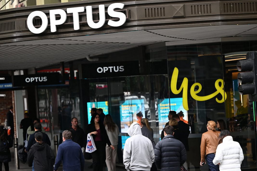 Nationwide outage leaves Optus customers offline