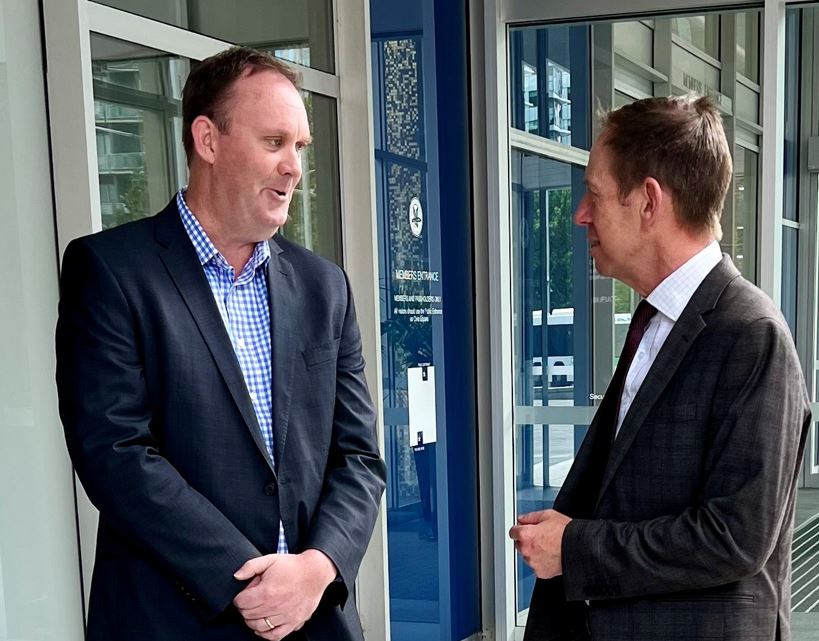 Michael Hopkins, CEO of Master Builders ACT, and Shane Rattenbury, ACT Minister for Water, Energy and Emissions Reduction. Photo supplied