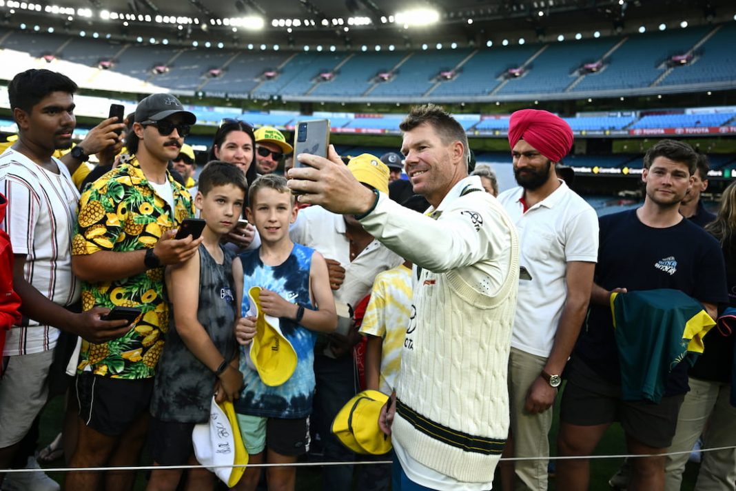 Warner 'circus' ready to roll into SCG for final Test