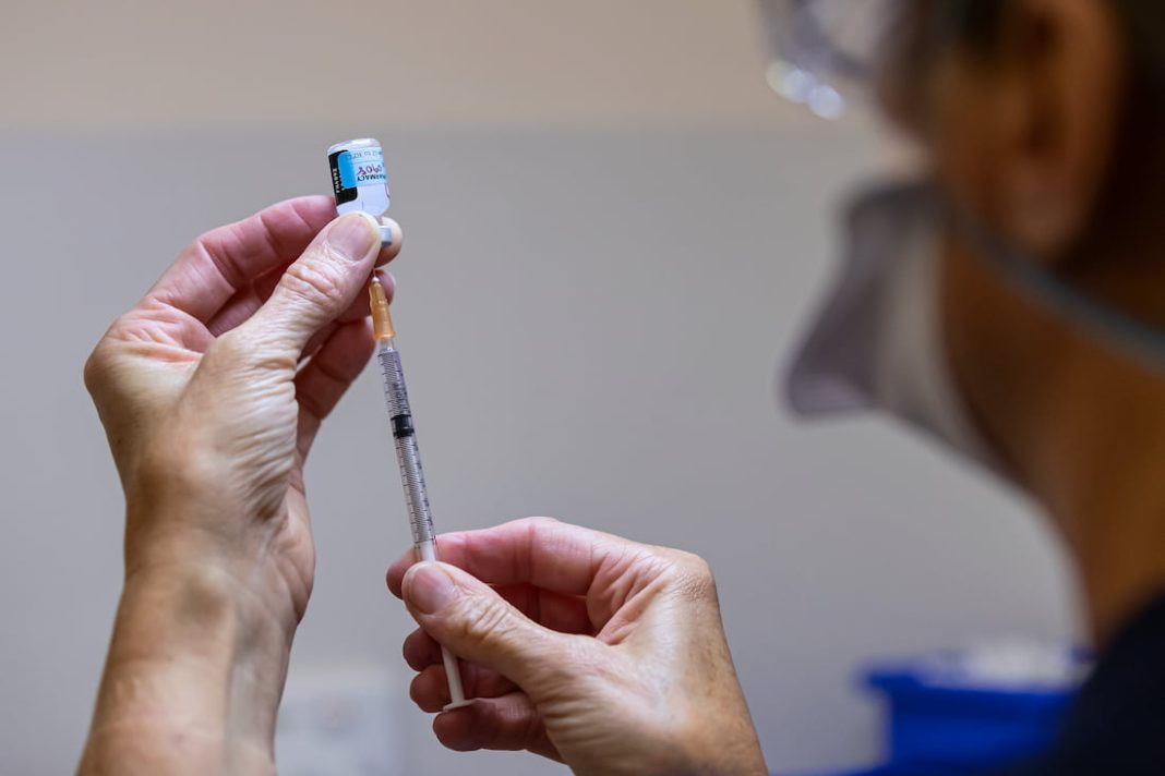 Vaccine mandates for NSW health workers to be dropped