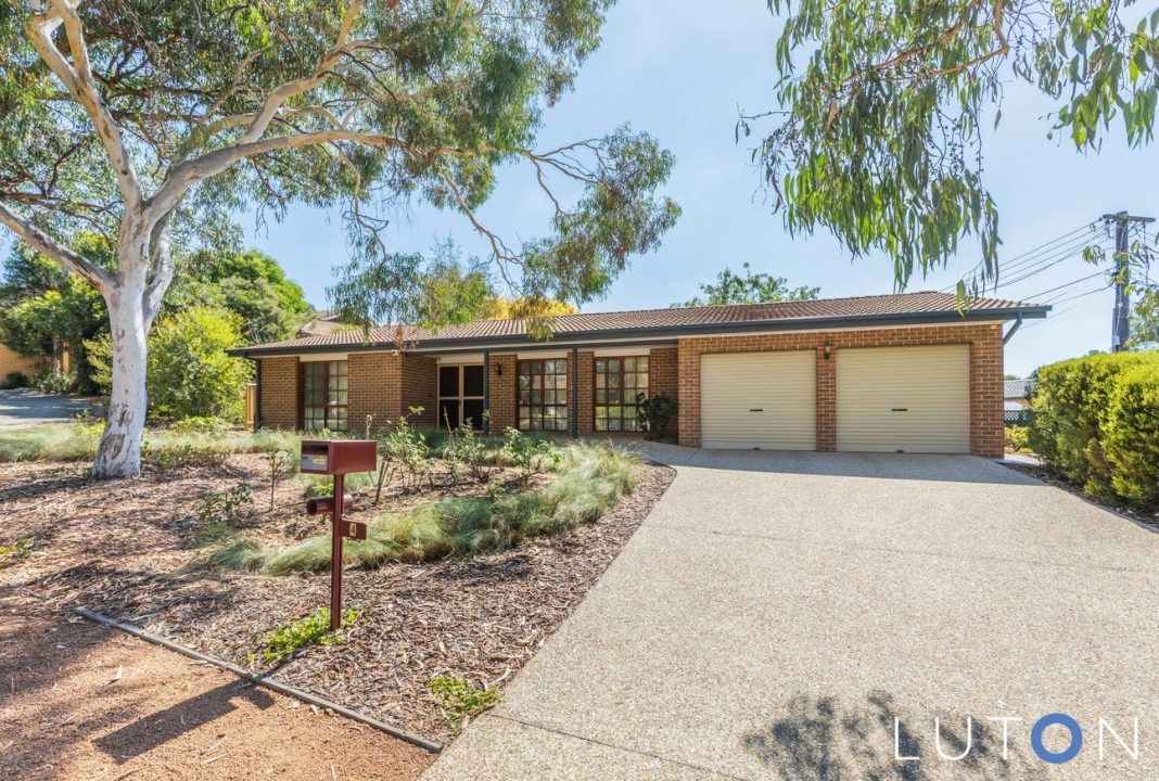 4 Duterrau Crescent, Lyneham