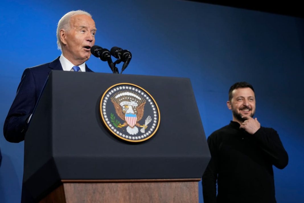 Another Biden gaffe as calls to end campaign grow