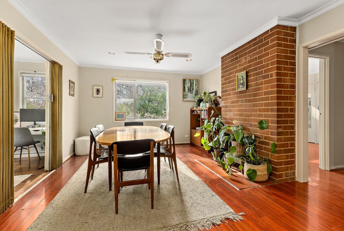 Positioned in the heart of the inner north, 90 Goodwin Street offers an amazing opportunity to purchase a four bedroom family home in a fantastic location close to the Lyneham Wetlands and reputable schools