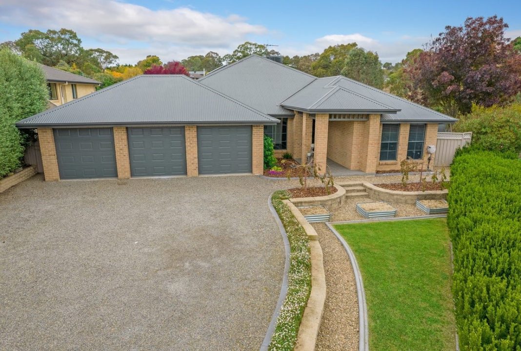 9 Settlers Court, Yass