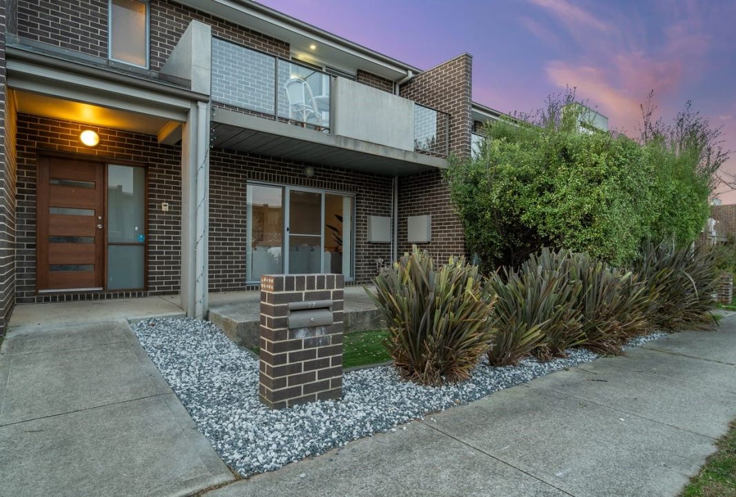 2/48 Ijong Street Braddon