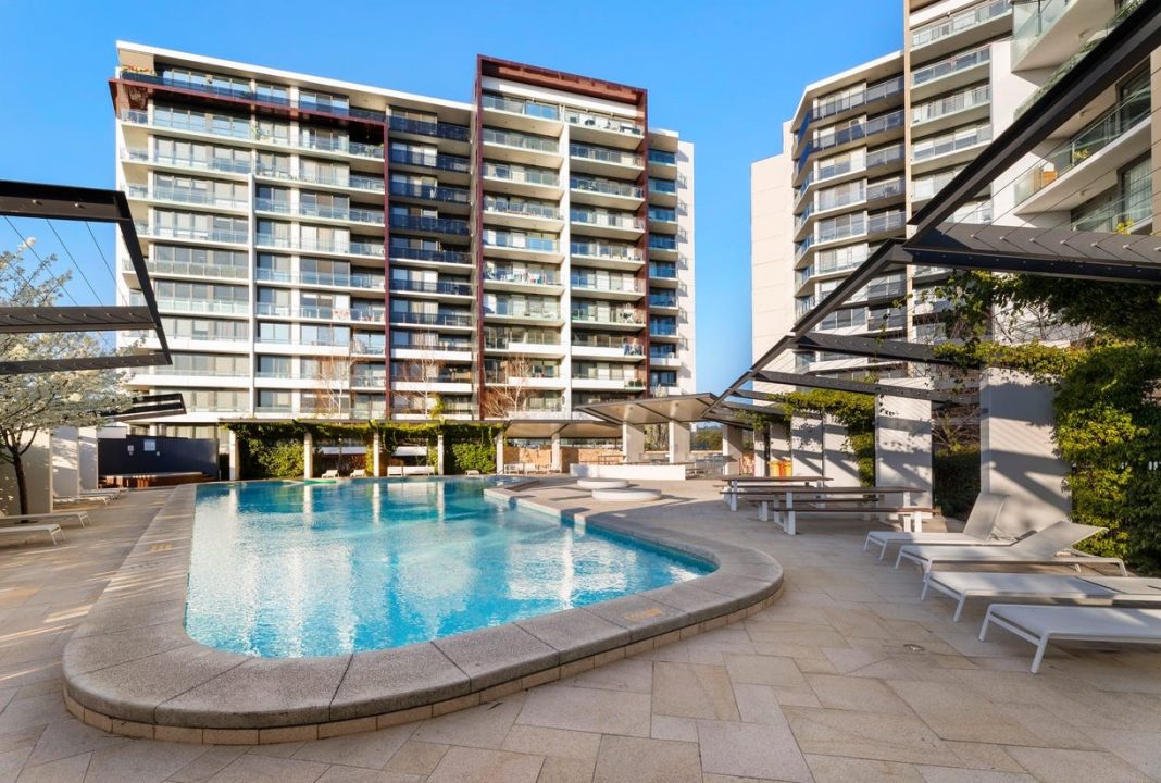 153/7 Irving Street, Phillip