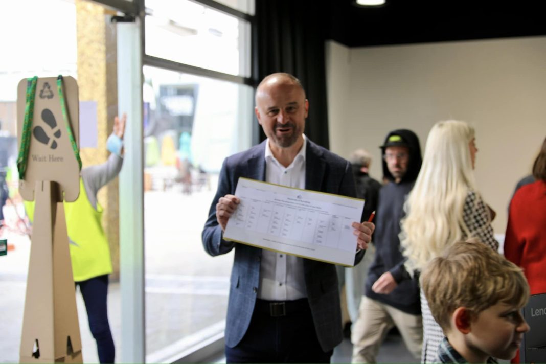 Chief Minister Andrew Barr voting. Photo: ACT Labor