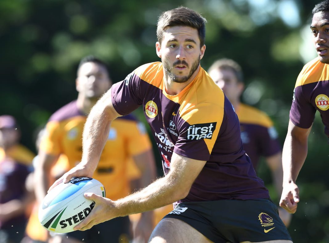 Ben Hunt will wear Broncos colours again after signing a two-year deal to rejoin Brisbane. (Dave Hunt/AAP PHOTOS)