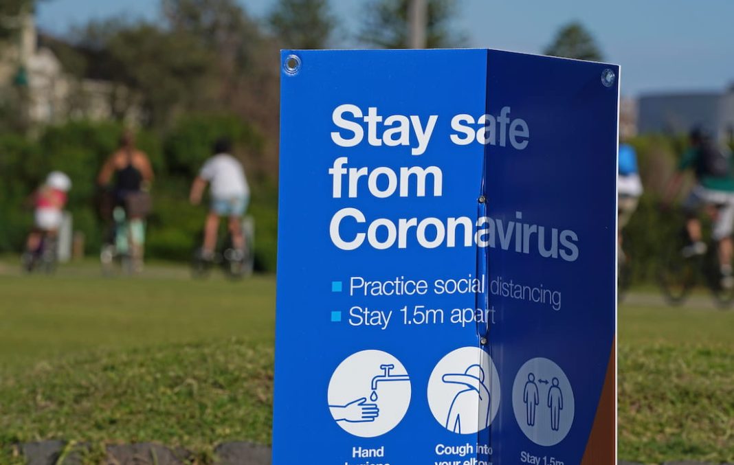 A court ruling has prompted the NSW government to repay fines for breaching COVID-19 rules. (Scott Barbour/AAP PHOTOS)