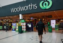 Woolworths has told a commision-led supermarkets inquiry it doesn't gouge smaller suppliers. (Con Chronis/AAP PHOTOS)