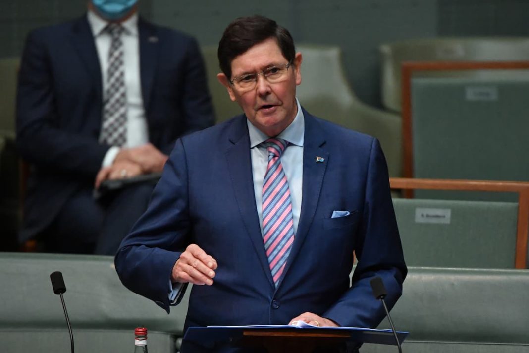 Former Liberal minister Kevin Andrews has died after a battle with cancer. (Mick Tsikas/AAP PHOTOS)