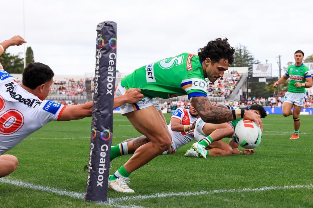 Xavier Savage has extended his stay with Canberra until the end of 2027. (Mark Evans/AAP PHOTOS)