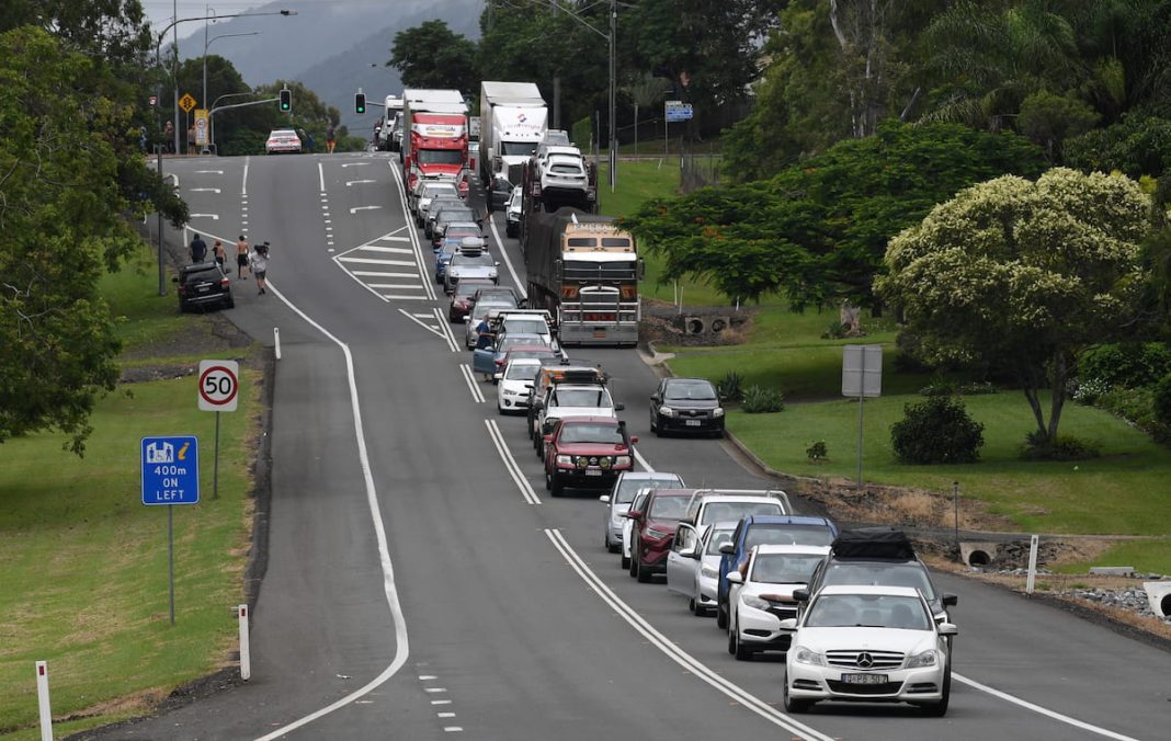 The federal government has promised billions for a major upgrade of the Bruce Highway. (Darren England/AAP PHOTOS)