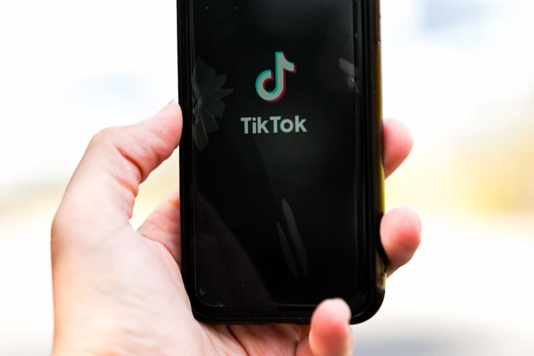 Australian TikTok users can expect changes when a US ban on the social media platform hit. (Morgan Hancock/AAP PHOTOS)