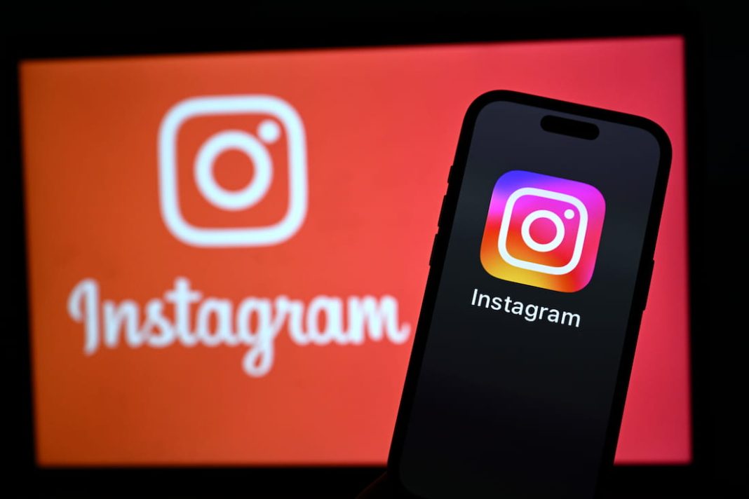 Instagram and Facebook owner Meta will scrap its third-party fact-checking program. (Joel Carrett/AAP PHOTOS)