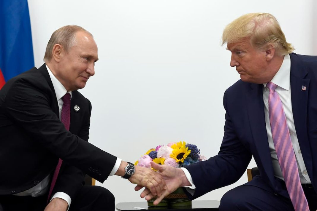 Donald Trump (right) and Vladimir Putin