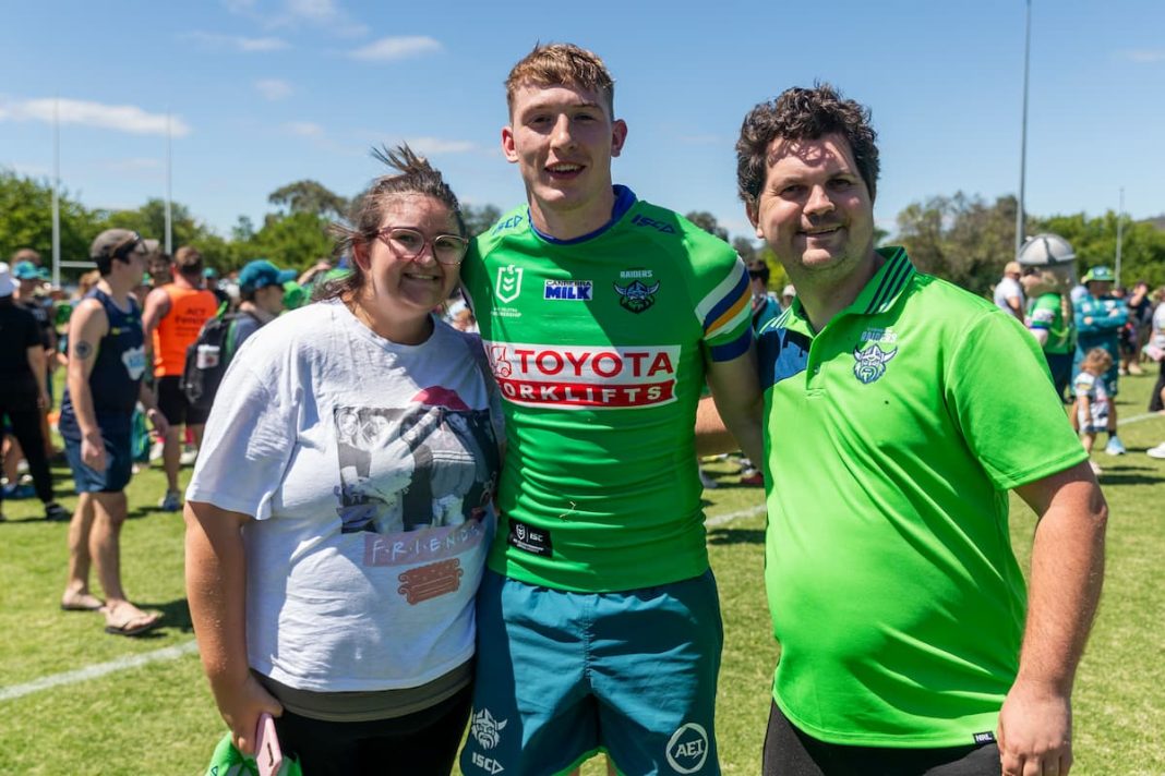 Matty Nicholson with fans